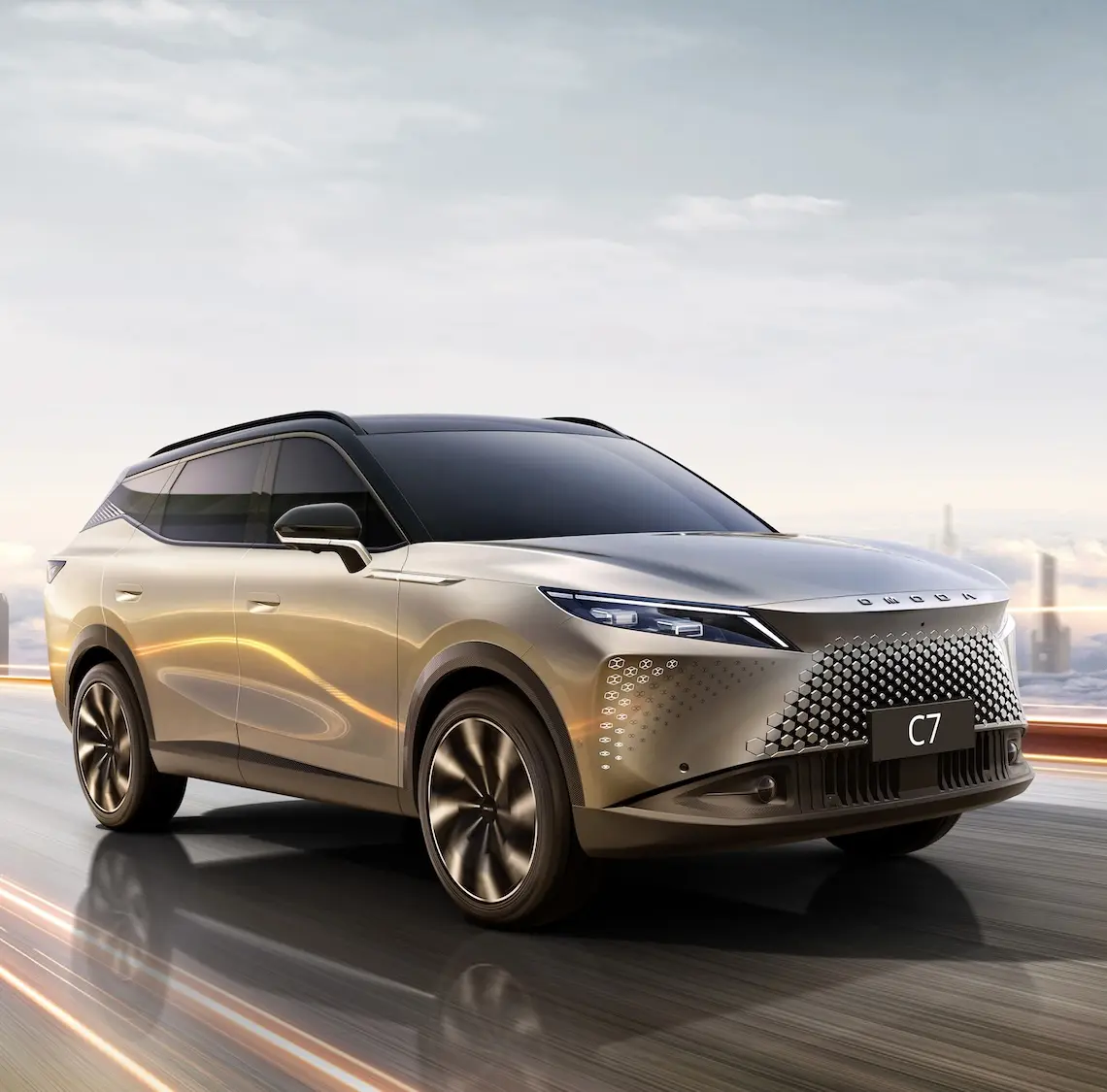 Стильный кроссовер OMODA C7